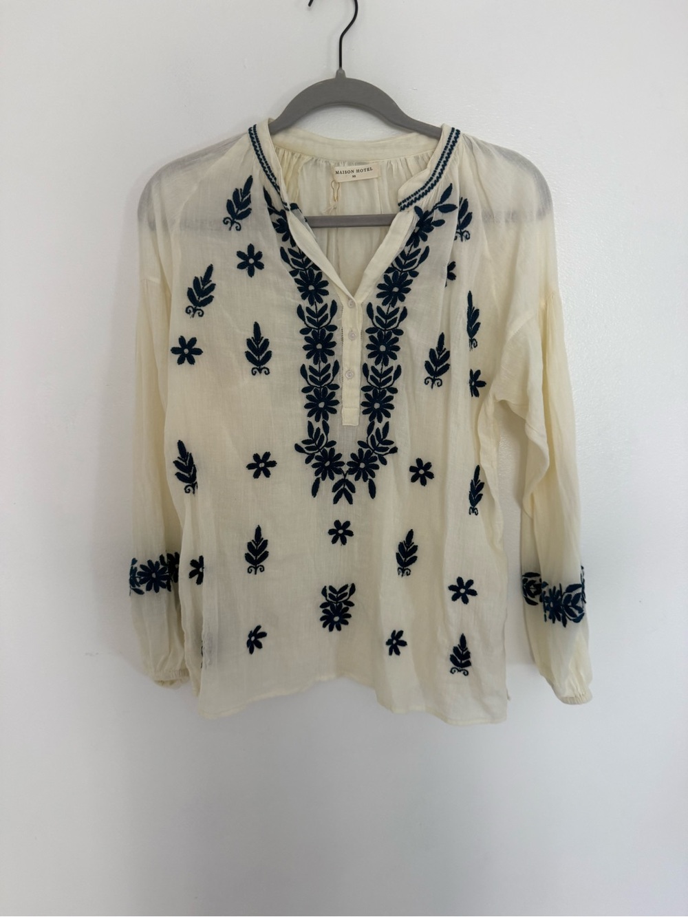 NWT Maison Hotel Blouse Lina Long Sleeve in Caribe Blue Cream Embroidered Floral - Picture 7 of 10